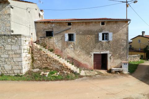 VIŠNJAN-renovirana kamena kuća