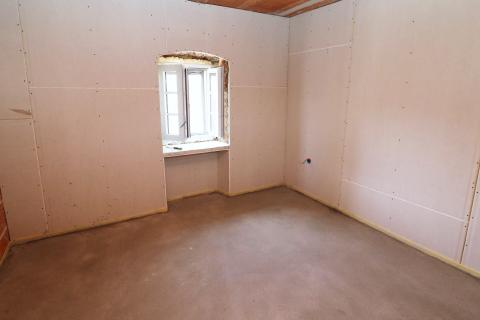 VIŠNJAN-renovirana kamena kuća