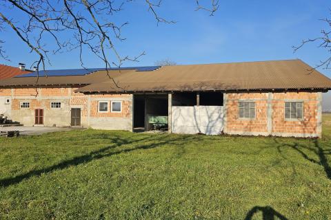 Attività commerciale Odranski Obrež, Brezovica, 843m2