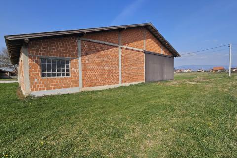 Attività commerciale Odranski Obrež, Brezovica, 843m2