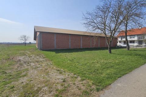 Attività commerciale Odranski Obrež, Brezovica, 843m2