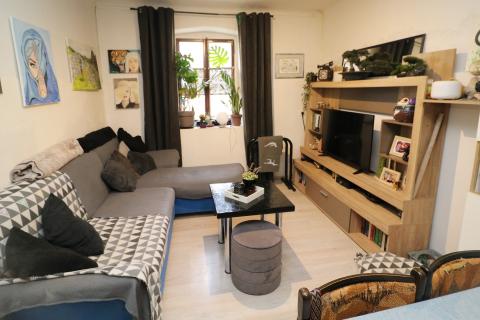 POREČ, okolica- kamena kuća u centru mjesta