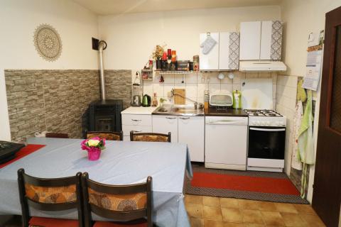 POREČ, okolica- kamena kuća u centru mjesta