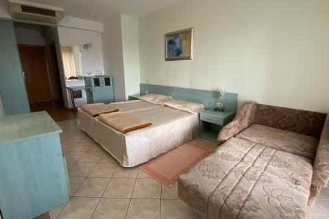 Condo/Apartment Novi Vinodolski, 28m2