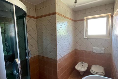 OTOK KRK,DOBRINJ-samostojeća villa sa bazenom