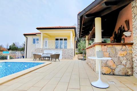 OTOK KRK,OMIŠALJ-villa sa dva stana i bazenom