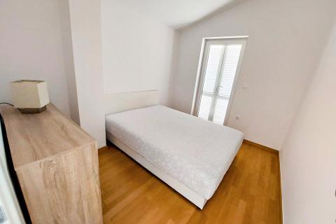 OTOK KRK,MALINSKA-prekrasan dvoetažni stan