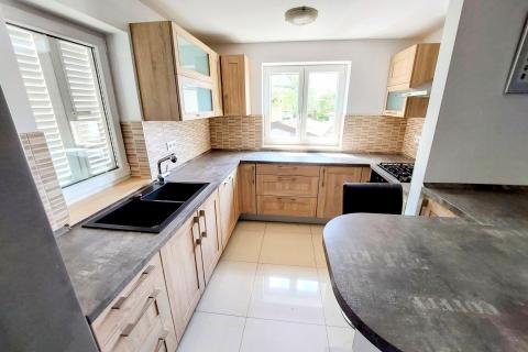 OTOK KRK,MALINSKA-prekrasan dvoetažni stan