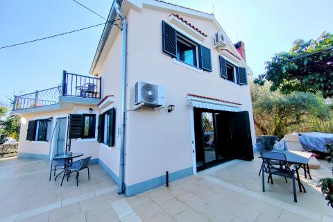 House Dobrinj, 124m2