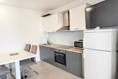 Pag; Novalja, apartman sa pogledom na more 46.46 m2 sa uključenim parking mjestom