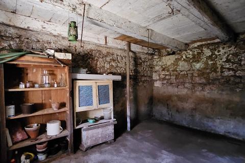 Gorski Kotar, Lič - samostojeća autohtona kuća sa okućnicom 722 m2