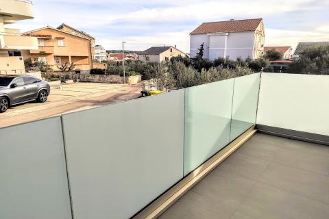 Pag; Novalja, apartman sa pogledom na more 46.08 m2 sa uključenim parking mjestom