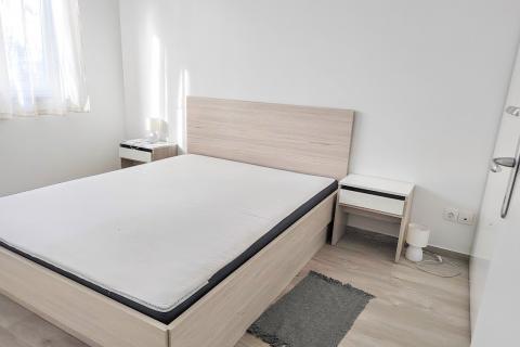 Pag; Novalja - apartman sa pogledom i uključenim parkingom