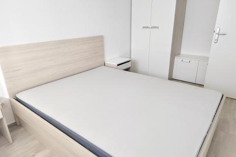 Pag; Novalja - apartman sa pogledom i uključenim parkingom