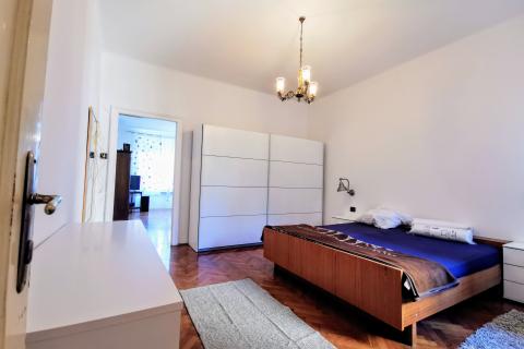 Rijeka, Centar, 3S+DB stan, NAJAM, na drugom katu u zgradi sa liftom