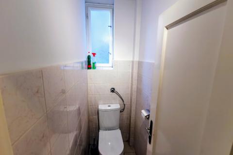 Rijeka, Centar, 3S+DB stan, NAJAM, na drugom katu u zgradi sa liftom