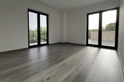 Poreč - okolica, moderna novogradnja sa bazenom