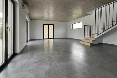 Poreč - okolica, moderna novogradnja sa bazenom