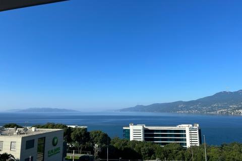 OPATIJA,COSTABELLA- NOVOGRADNJA, stan s garažom i pogledom na more, 250 m od mora