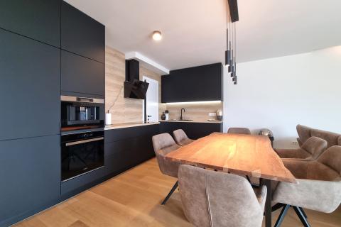 OPATIJA,COSTABELLA- NOVOGRADNJA, stan s garažom i pogledom na more, 250 m od mora