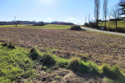 Karlovac; Belaj - građevinsko zemljište 3024 m2 uz Koranu