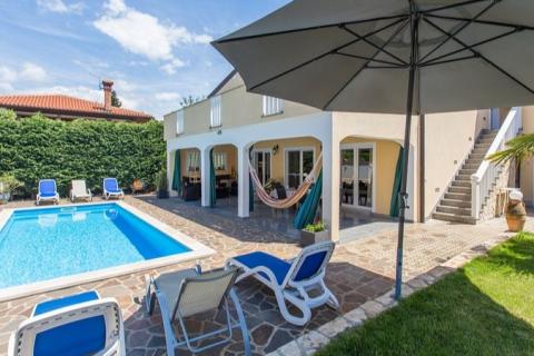 Istra, Buje okolica, vila s bazenom