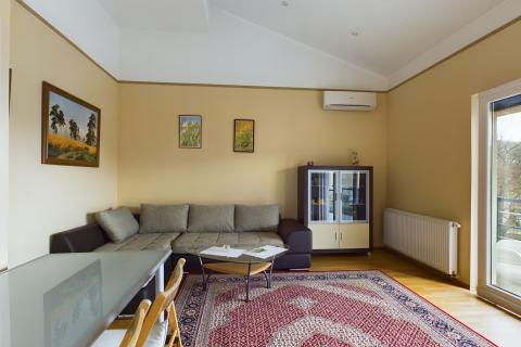 Opatija, Lovran -apartmanska kuća 450m2 sa 4 stana 