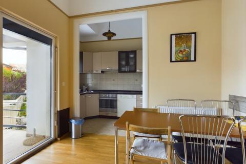 Opatija, Lovran -apartmanska kuća 450m2 sa 4 stana 