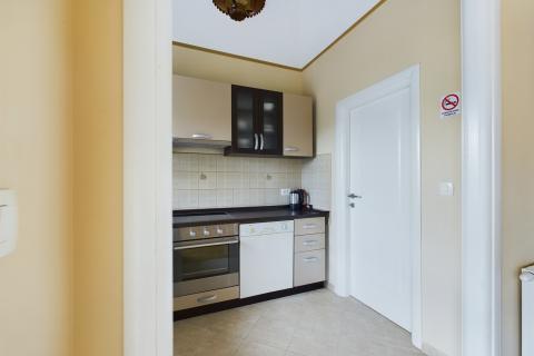 Opatija, Lovran -apartmanska kuća 450m2 sa 4 stana 