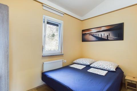 Opatija, Lovran -apartmanska kuća 450m2 sa 4 stana 