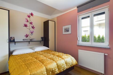 Opatija, Lovran -apartmanska kuća 450m2 sa 4 stana 