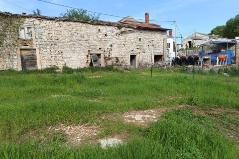 Istra, Kanfanar - stara kamena kuća 130m2 i zemljište 570 m2