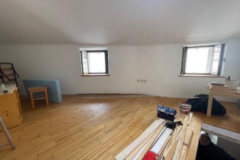 Cres,Grad Cres, autohtona kuća 65 m2, 150 m od gradske rive