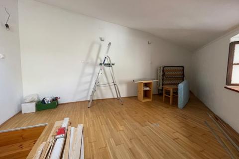 Cres,Grad Cres, autohtona kuća 65 m2, 150 m od gradske rive