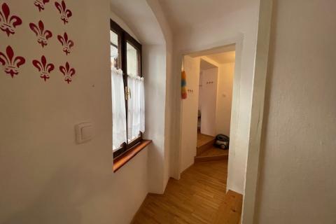 Cres,Grad Cres, autohtona kuća 65 m2, 150 m od gradske rive