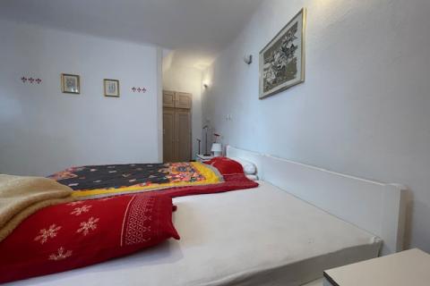 Cres,Grad Cres, autohtona kuća 65 m2, 150 m od gradske rive