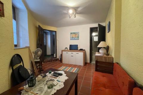 Cres,Grad Cres, autohtona kuća 65 m2, 150 m od gradske rive