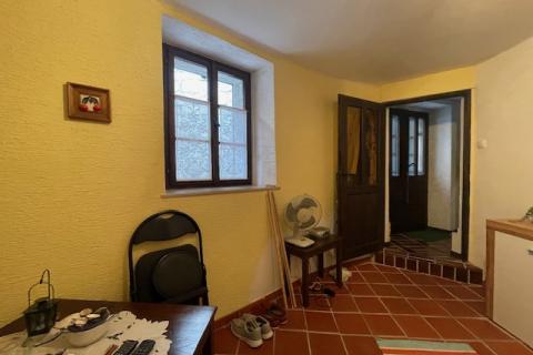 Cres,Grad Cres, autohtona kuća 65 m2, 150 m od gradske rive