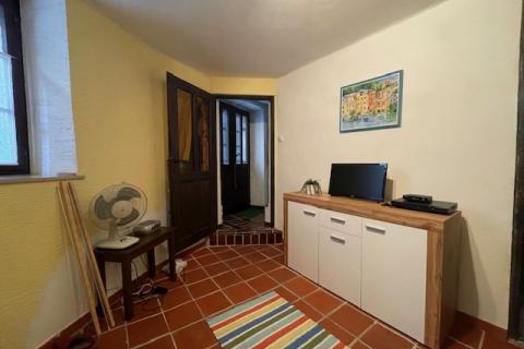 Cres,Grad Cres, autohtona kuća 65 m2, 150 m od gradske rive