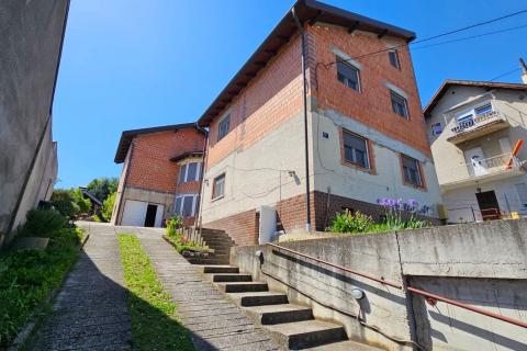 Obiteljska Kuća, Vrapče 460 m2 s prekrasnim parkom