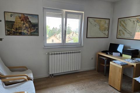 Obiteljska Kuća, Vrapče 460 m2 s prekrasnim parkom