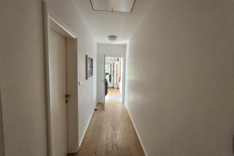 Obiteljska Kuća, Vrapče 460 m2 s prekrasnim parkom