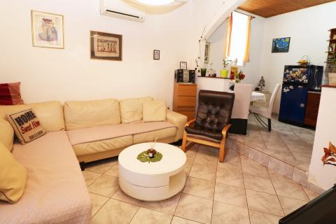 VRSAR-kamena kuća u centru grada