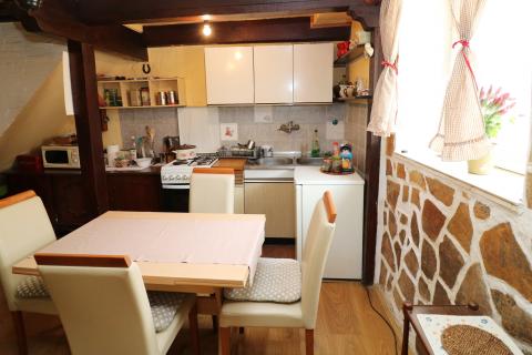 POREČ, okolica- kamena kućica u nizu