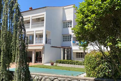 Дом Malinska, Malinska-Dubašnica, 1.000m2