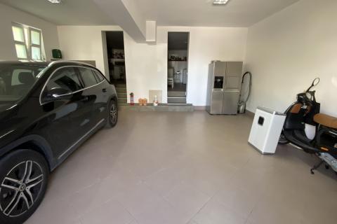 Дом Malinska, Malinska-Dubašnica, 1.000m2