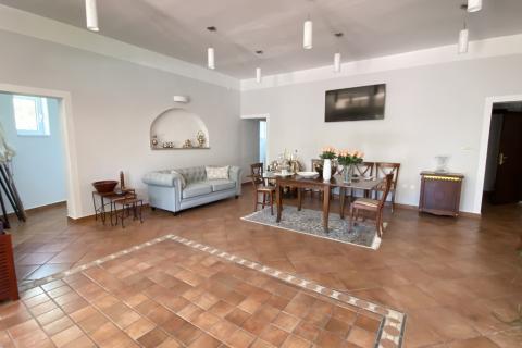 Дом Malinska, Malinska-Dubašnica, 1.000m2