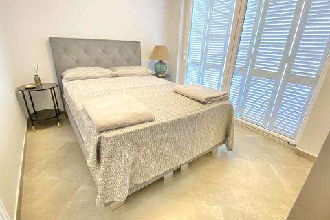 Дом Malinska, Malinska-Dubašnica, 1.000m2