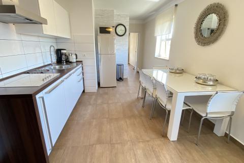 Дом Malinska, Malinska-Dubašnica, 1.000m2