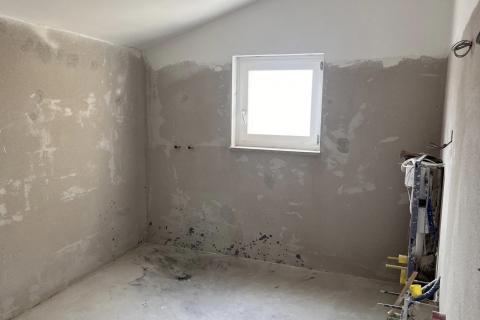 Novigrad centar, stan 73 m2 prvi red do mora